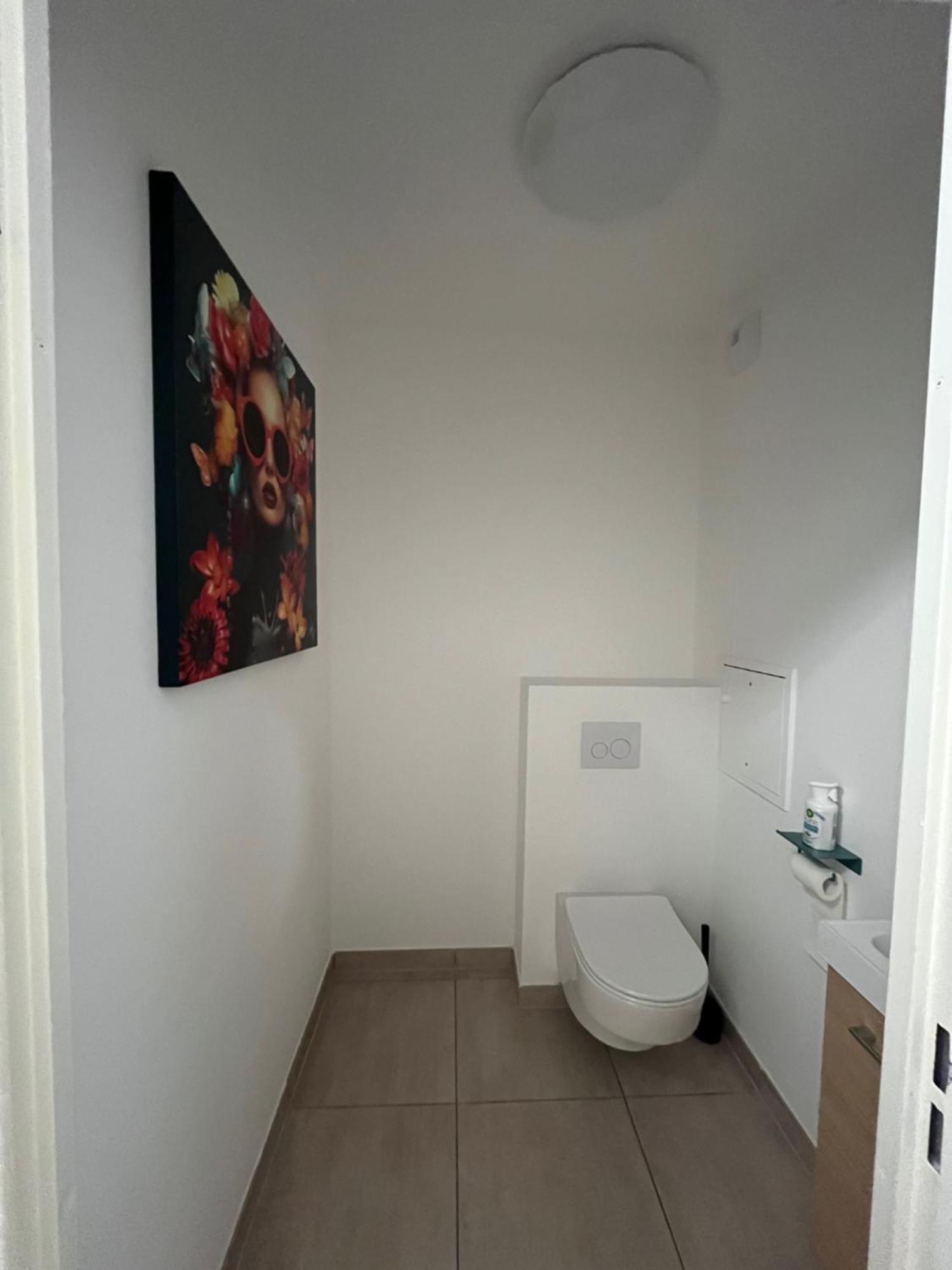 Cosygreen77 Modern Apartment With Garden And Parking ماني لو أونغر المظهر الخارجي الصورة